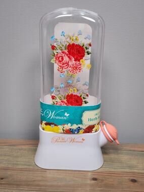 The Pioneer Woman Sweet Rose Pattern Herb Keeper